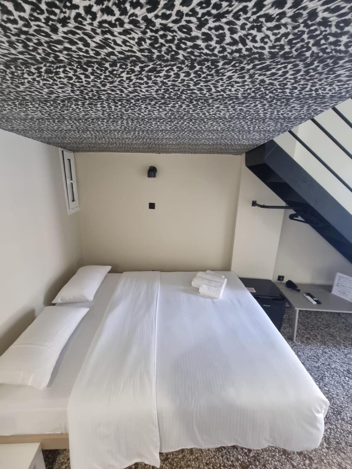 7Athens Aparthotel Exteriör bild