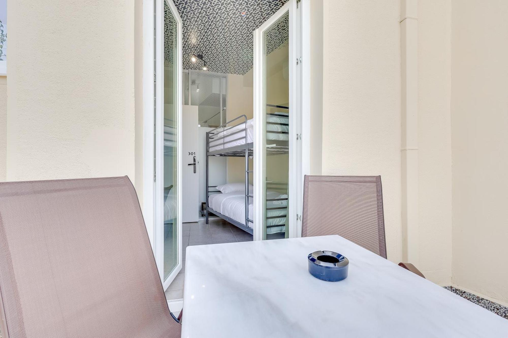 7Athens Aparthotel Exteriör bild